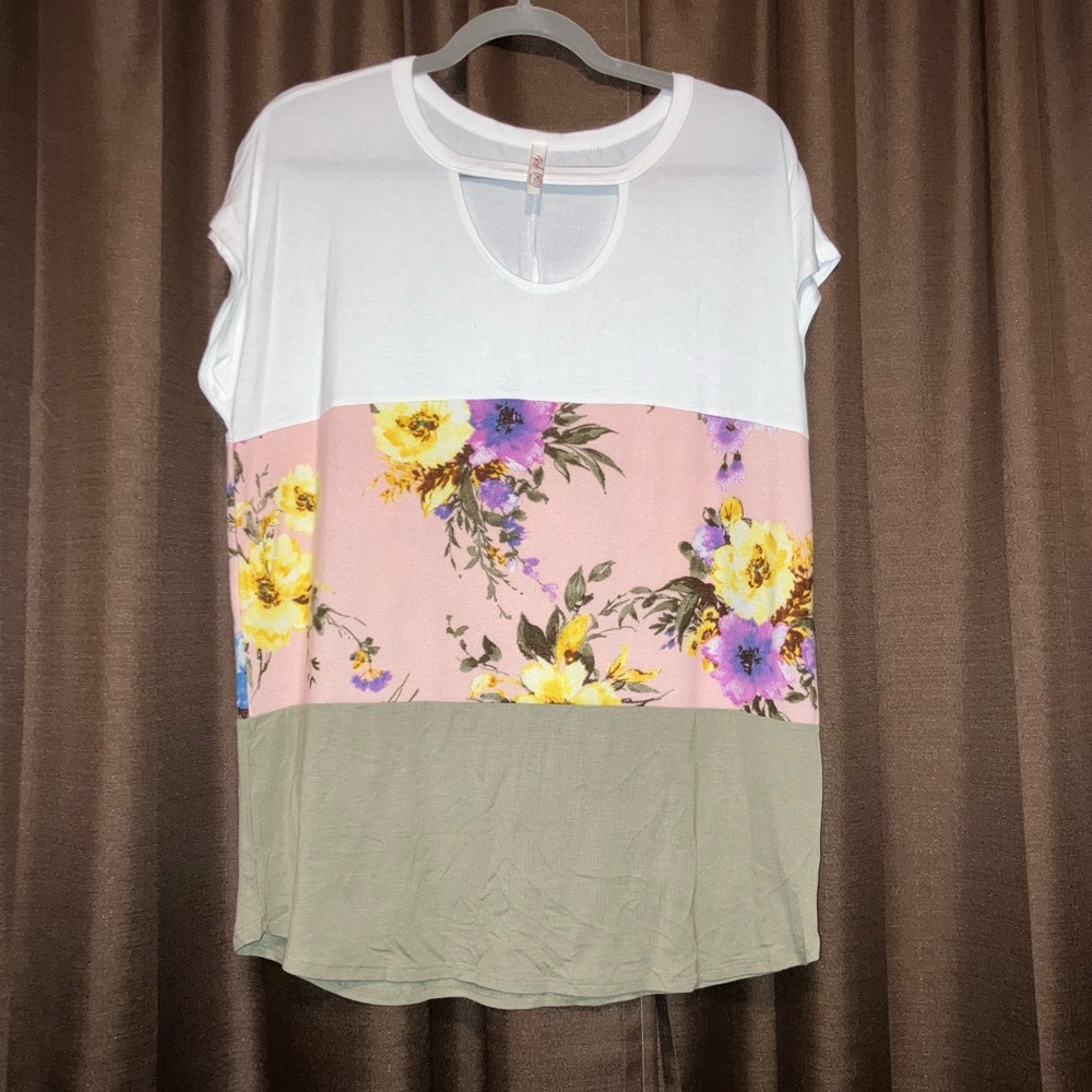 Red Lolly Key Hole Three Panel Top